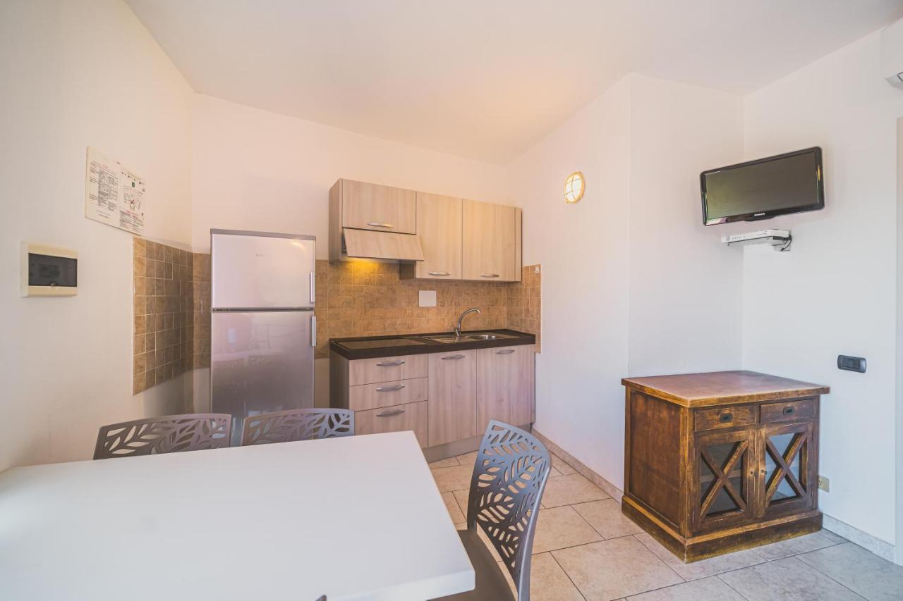 Residence Villa Rosi กาโปลิเวรี ภายนอก รูปภาพ