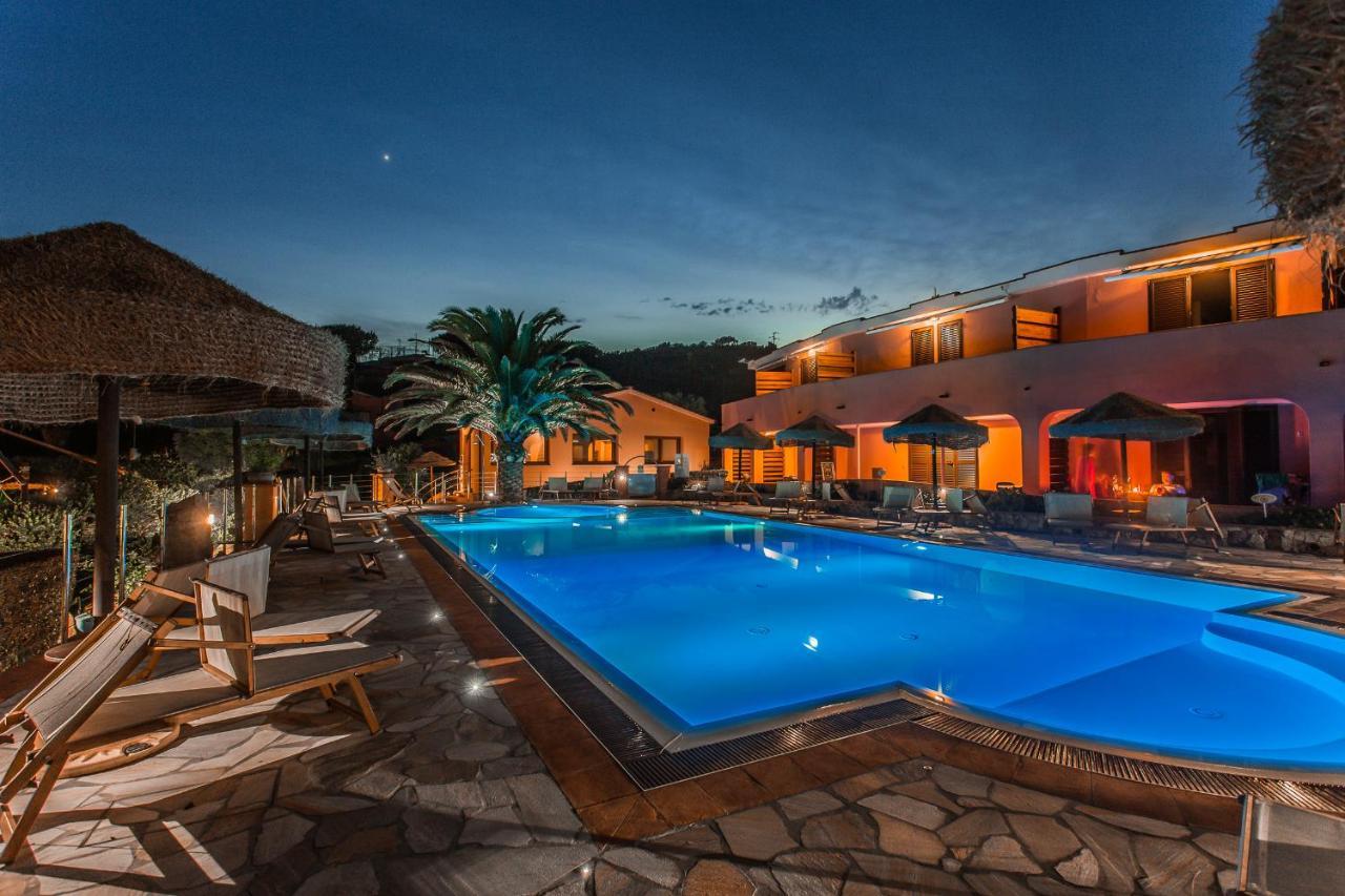 Residence Villa Rosi กาโปลิเวรี ภายนอก รูปภาพ